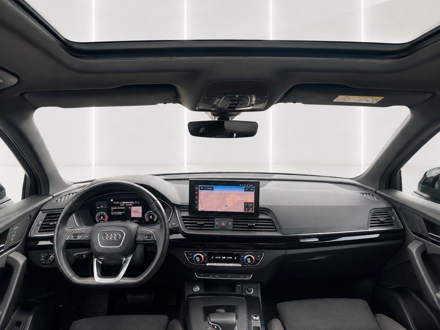 Fahrzeugabbildung Audi Q5 40 TFSI quattro S line *Black-Style*Pano*AHK* - mit KI generiert/bearbeitet