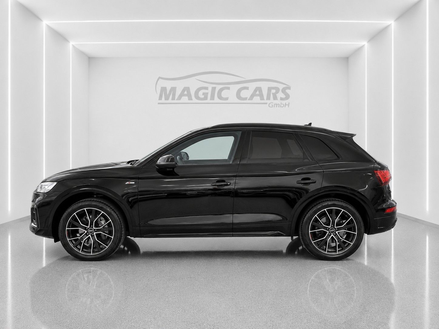 Fahrzeugabbildung Audi Q5 40 TFSI quattro S line *Black-Style*Pano*AHK* - mit KI generiert/bearbeitet