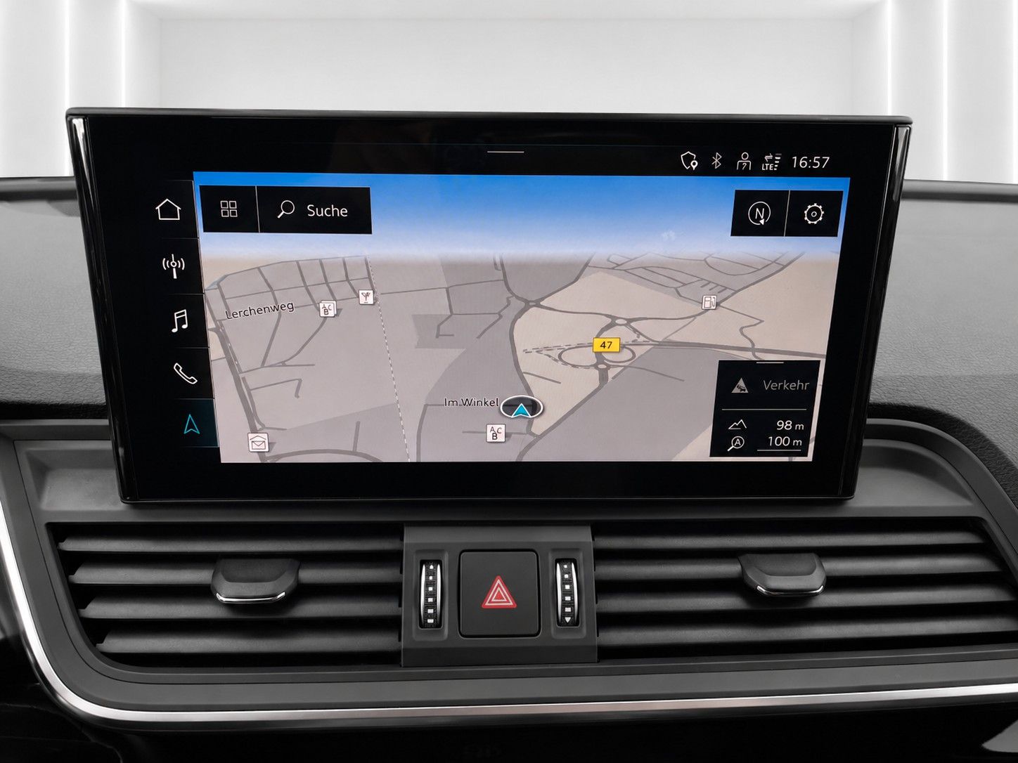 Fahrzeugabbildung Audi Q5 40 TFSI quattro S line *Black-Style*Pano*AHK* - mit KI generiert/bearbeitet