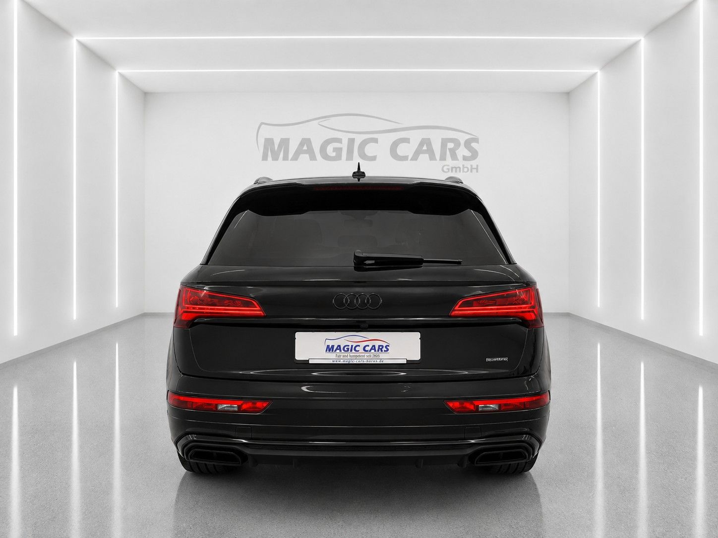 Fahrzeugabbildung Audi Q5 40 TFSI quattro S line *Black-Style*Pano*AHK* - mit KI generiert/bearbeitet