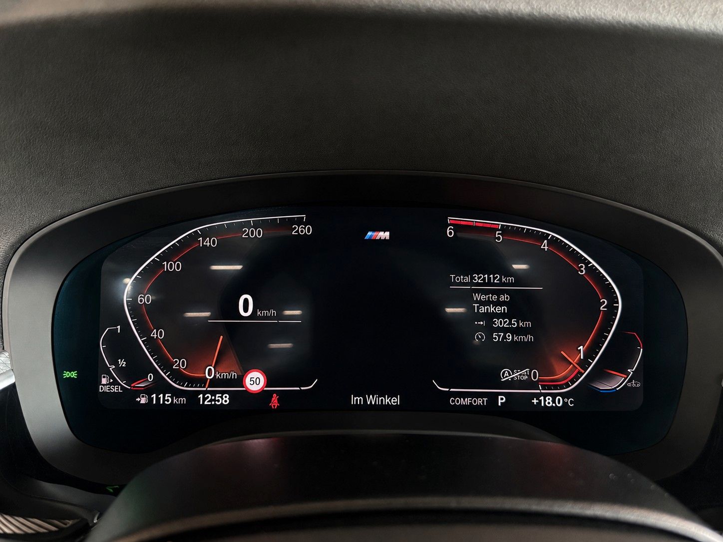 Fahrzeugabbildung BMW 520d xDrive M Sport *Shadow-Line*Soft-Close*LED - mit KI generiert/bearbeitet
