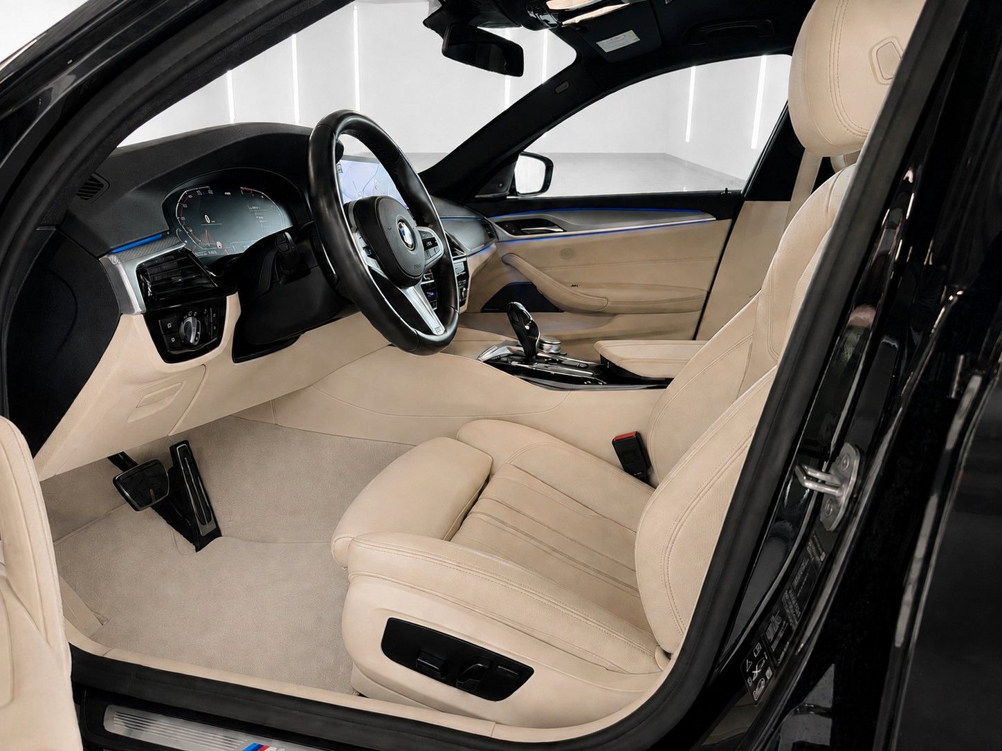 Fahrzeugabbildung BMW 520d xDrive M Sport *Shadow-Line*Soft-Close*LED - mit KI generiert/bearbeitet