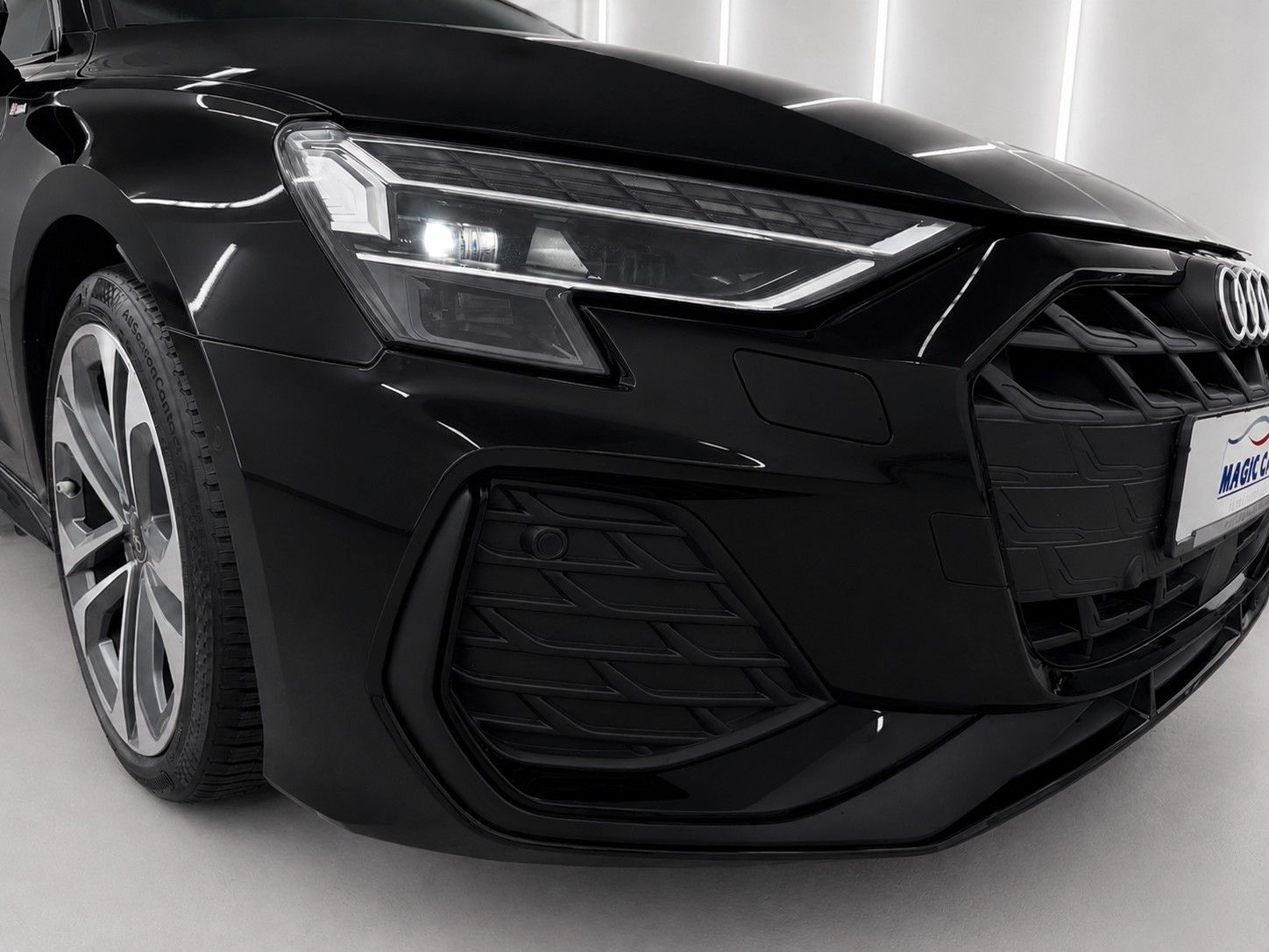 Fahrzeugabbildung Audi A3 35 TFSI Sportback S line *Matrix*SONOS* - mit KI generiert/bearbeitet