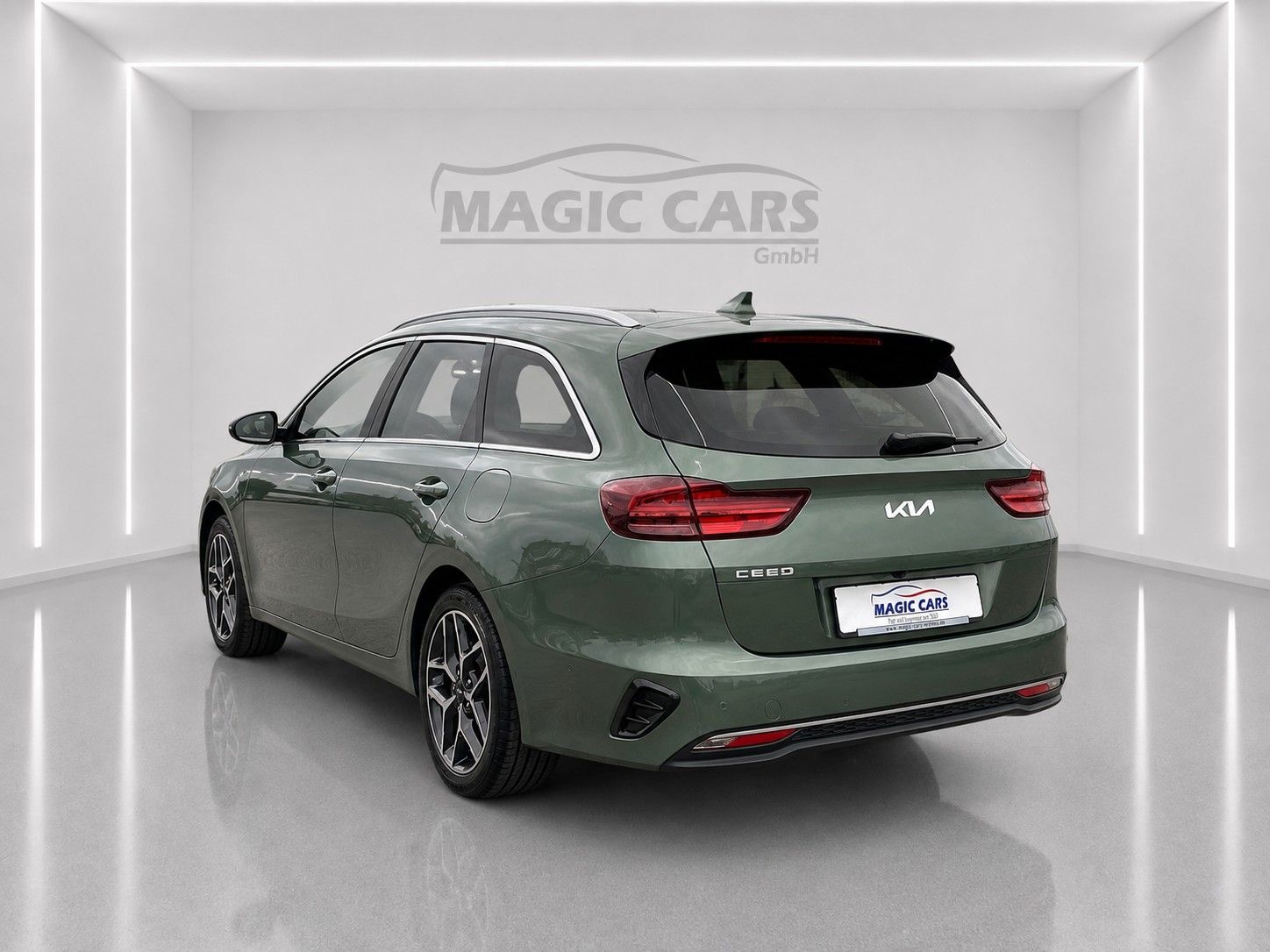Fahrzeugabbildung Kia Ceed SW 1.5 T-GDI DCT7 Platinum *LED*JBL*Kamera* - mit KI generiert/bearbeitet