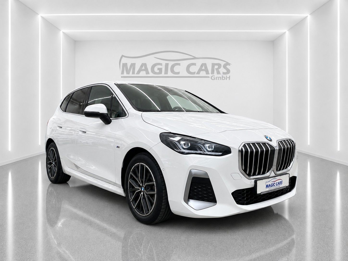 Fahrzeugabbildung BMW 218i Active Tourer Aut. M Sport *LED*AHK*KEYLESS - mit KI generiert/bearbeitet
