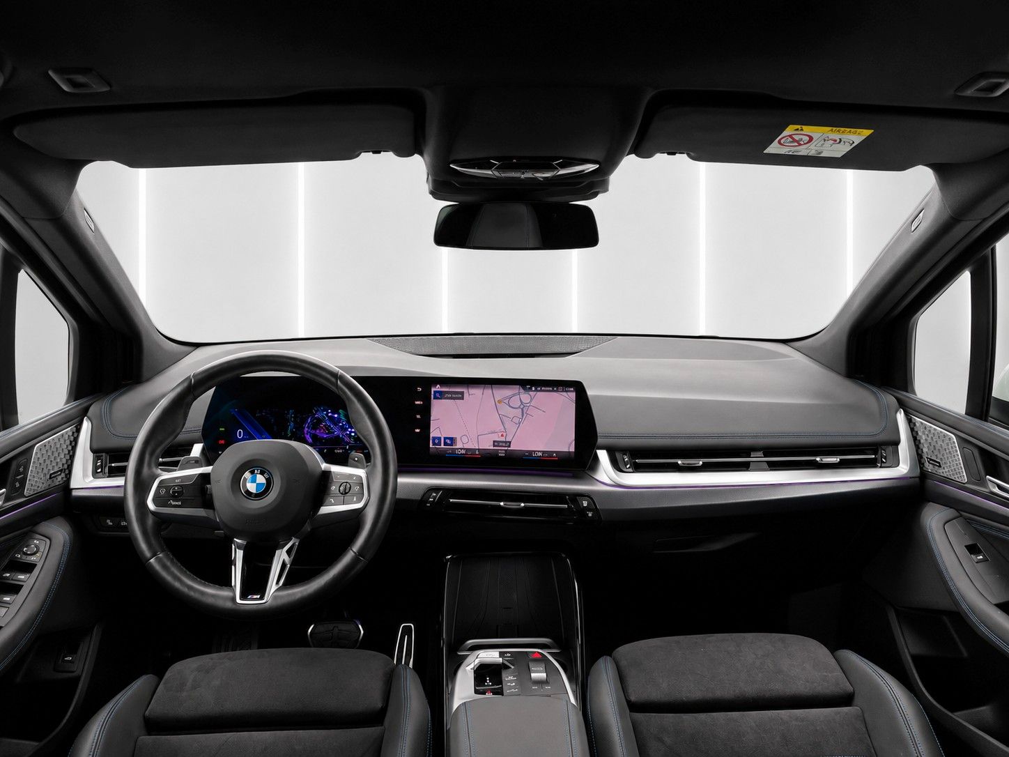 Fahrzeugabbildung BMW 218i Active Tourer Aut. M Sport *LED*AHK*KEYLESS - mit KI generiert/bearbeitet