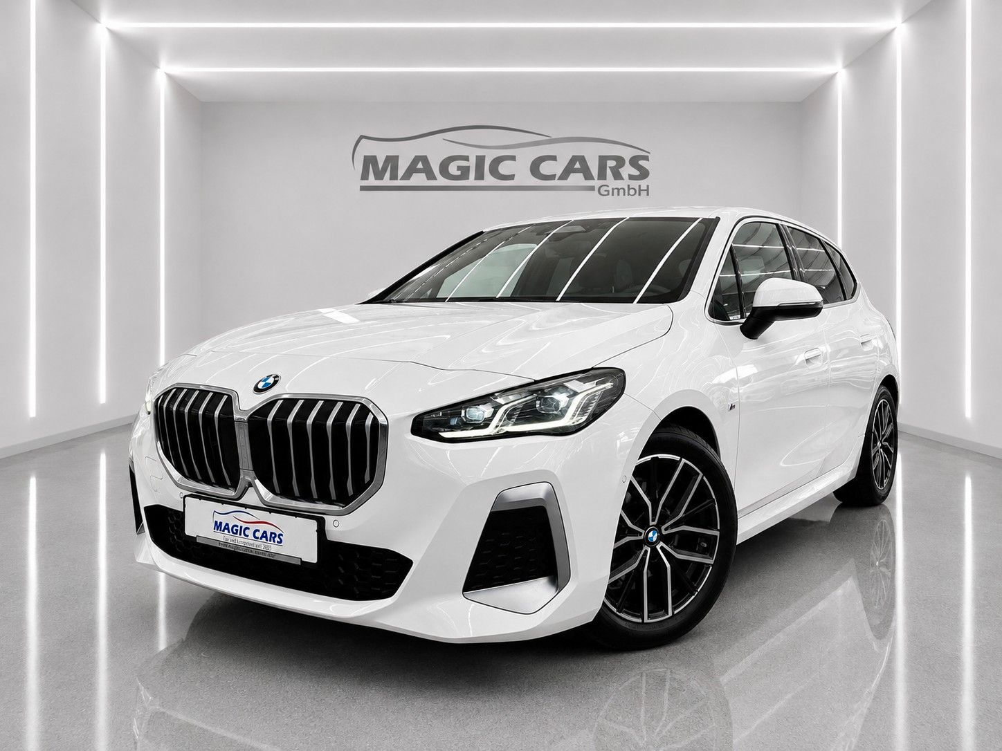 Fahrzeugabbildung BMW 218i Active Tourer Aut. M Sport *LED*AHK*KEYLESS - mit KI generiert/bearbeitet