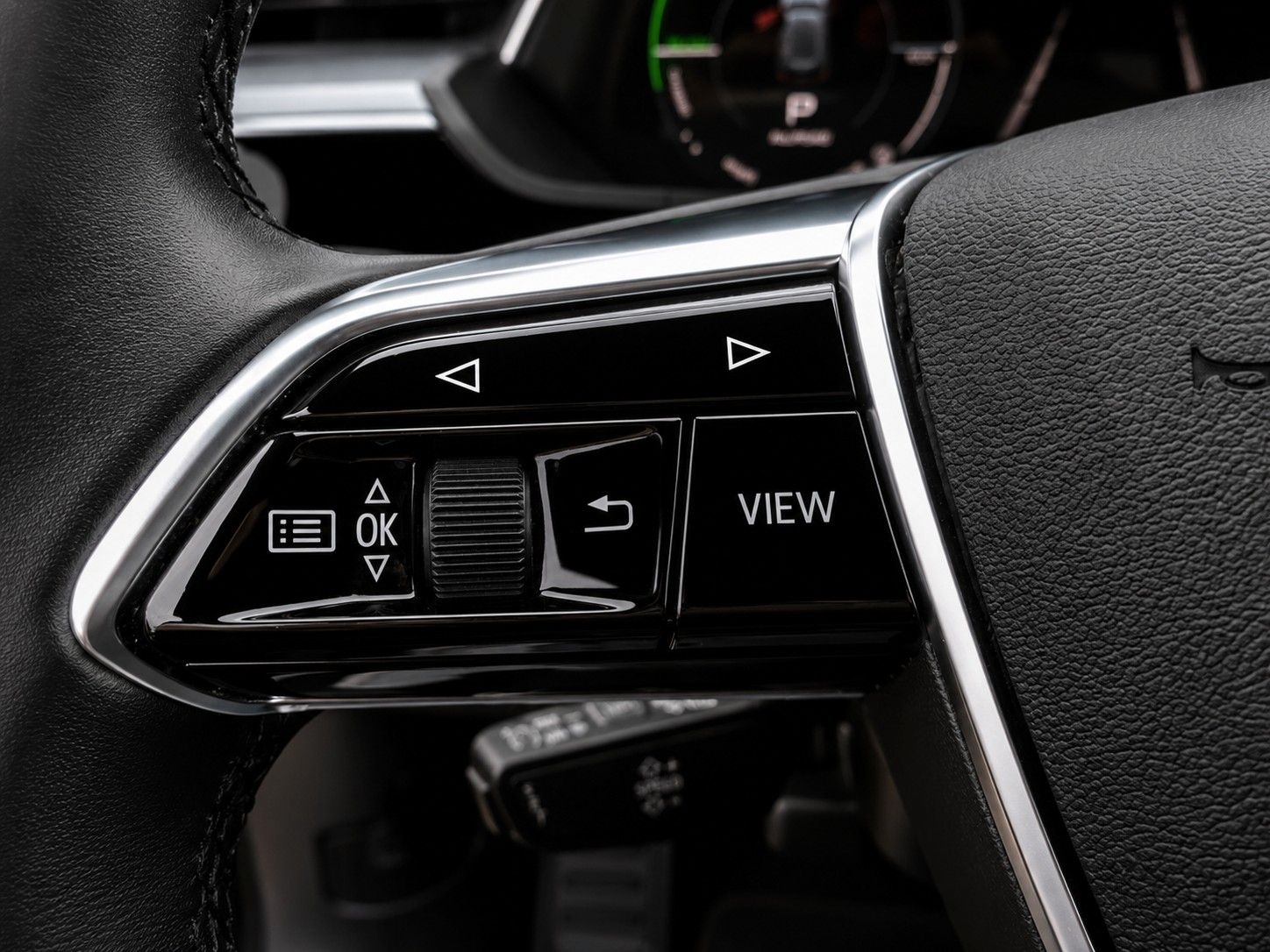 Fahrzeugabbildung Audi e-tron 50 quattro advanced *Luftfederung*Kamera* - mit KI generiert/bearbeitet