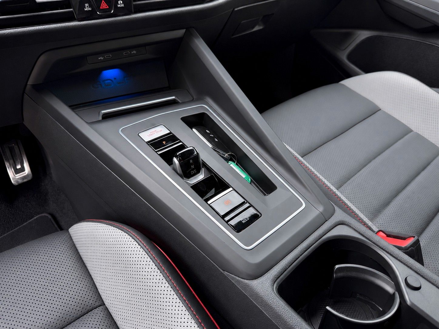 Fahrzeugabbildung Volkswagen Golf VIII Lim. GTI*Black Style*Leder*Memory*H&K* - mit KI generiert/bearbeitet