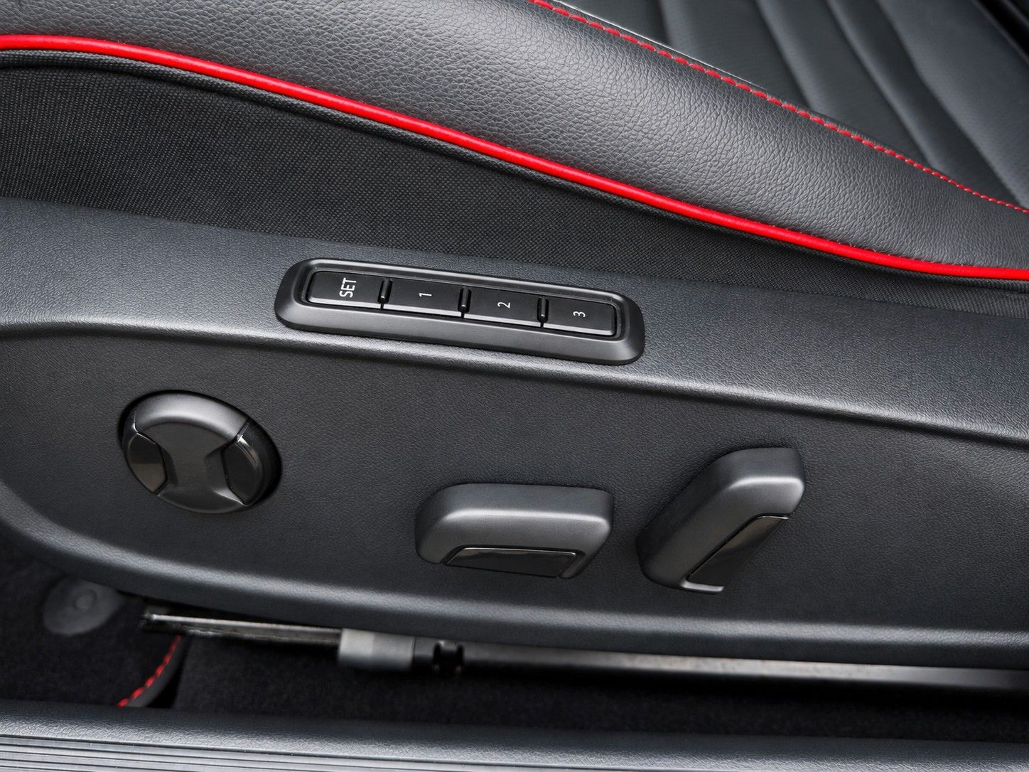 Fahrzeugabbildung Volkswagen Golf VIII Lim. GTI*Black Style*Leder*Memory*H&K* - mit KI generiert/bearbeitet