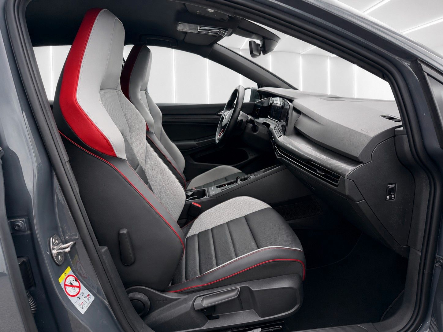 Fahrzeugabbildung Volkswagen Golf VIII Lim. GTI*Black Style*Leder*Memory*H&K* - mit KI generiert/bearbeitet