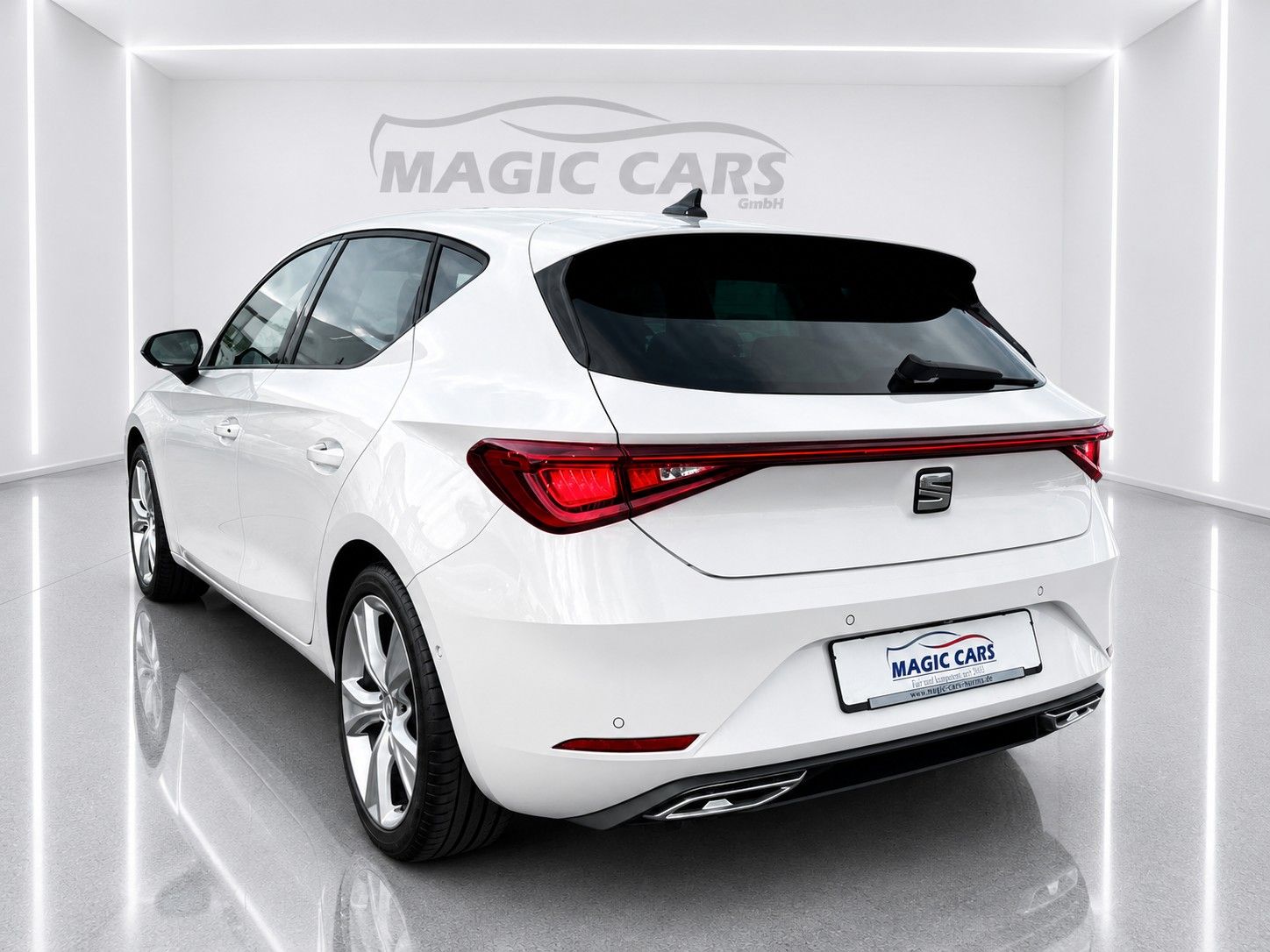 Fahrzeugabbildung SEAT Leon FR 2.0 TDI*Pano-Dach*Beats*DAB*Leder*Memory - mit KI generiert/bearbeitet