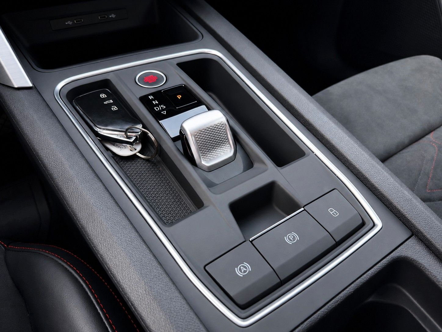Fahrzeugabbildung SEAT Leon FR 2.0 TDI*Pano-Dach*Beats*DAB*Leder*Memory - mit KI generiert/bearbeitet