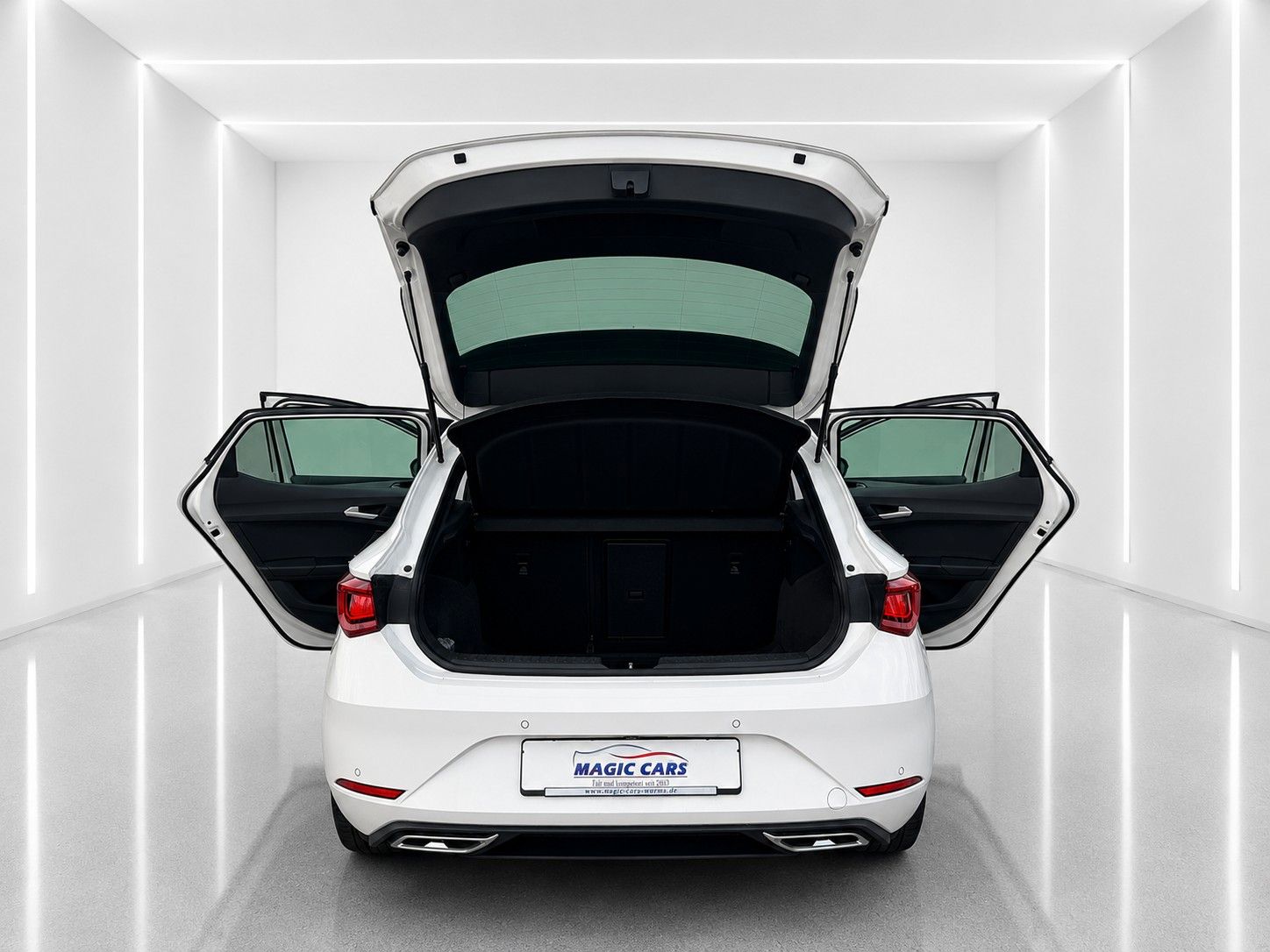 Fahrzeugabbildung SEAT Leon FR 2.0 TDI*Pano-Dach*Beats*DAB*Leder*Memory - mit KI generiert/bearbeitet