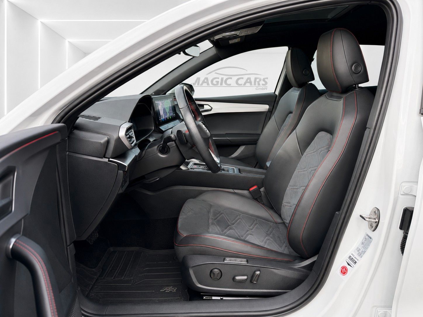 Fahrzeugabbildung SEAT Leon FR 2.0 TDI*Pano-Dach*Beats*DAB*Leder*Memory - mit KI generiert/bearbeitet