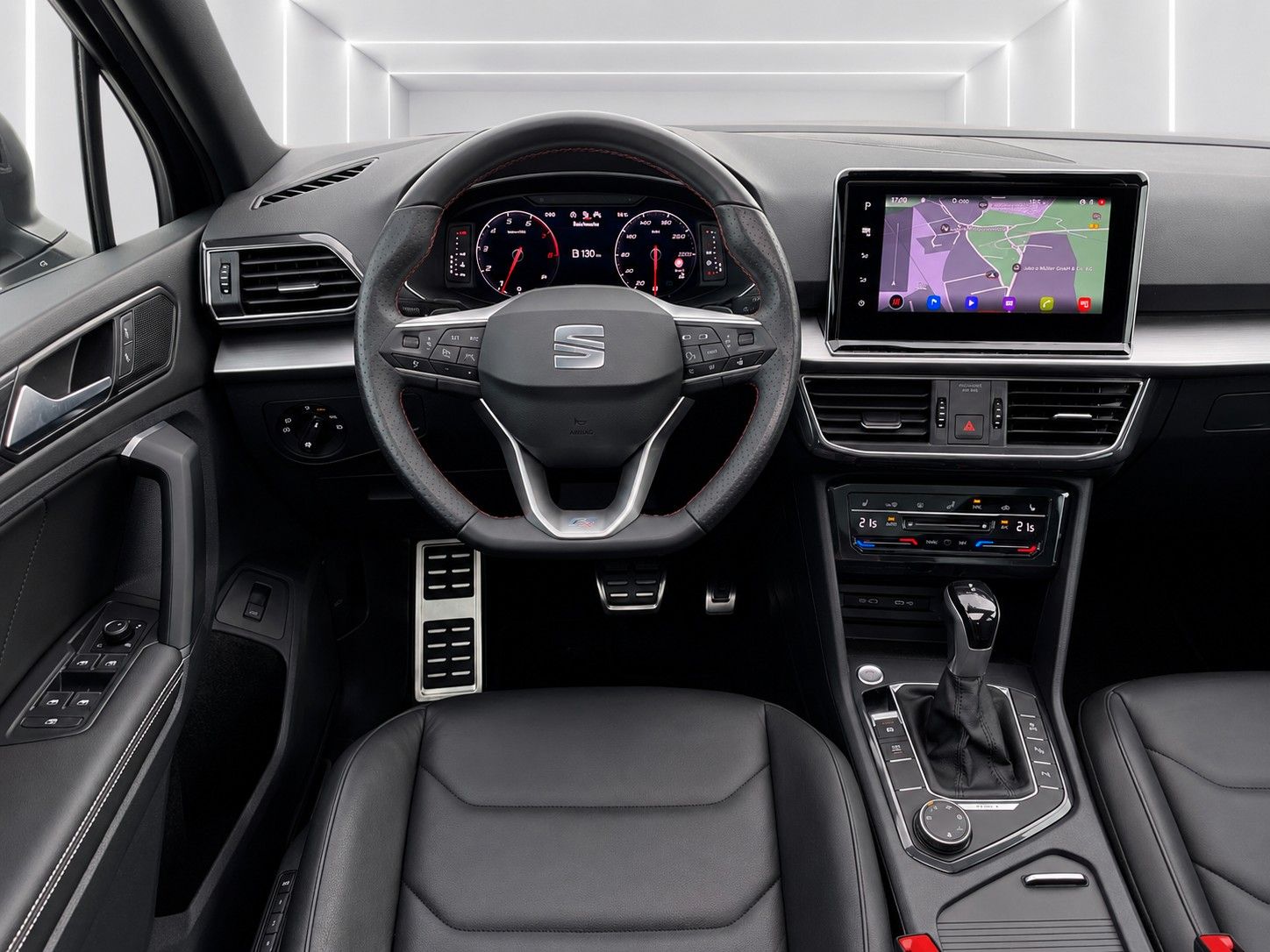 Fahrzeugabbildung SEAT Tarraco FR 4Drive*Pano-Dach*AHK*Leder*Drive*Cam. - mit KI generiert/bearbeitet