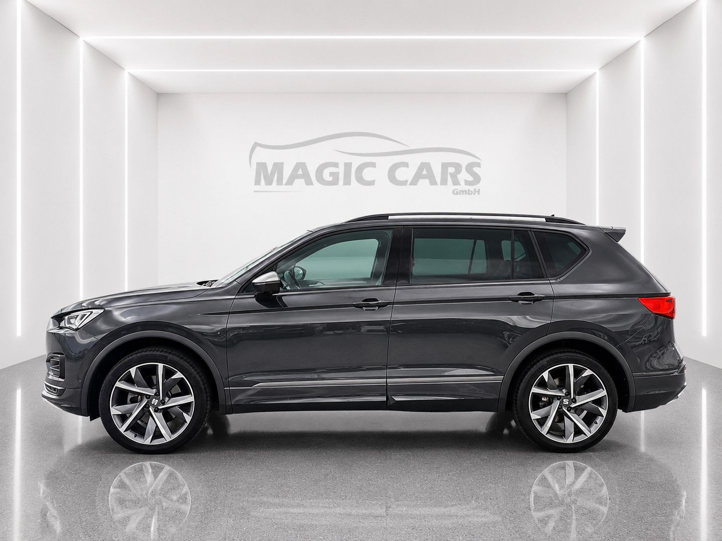 Fahrzeugabbildung SEAT Tarraco FR 4Drive*Pano-Dach*AHK*Leder*Drive*Cam. - mit KI generiert/bearbeitet