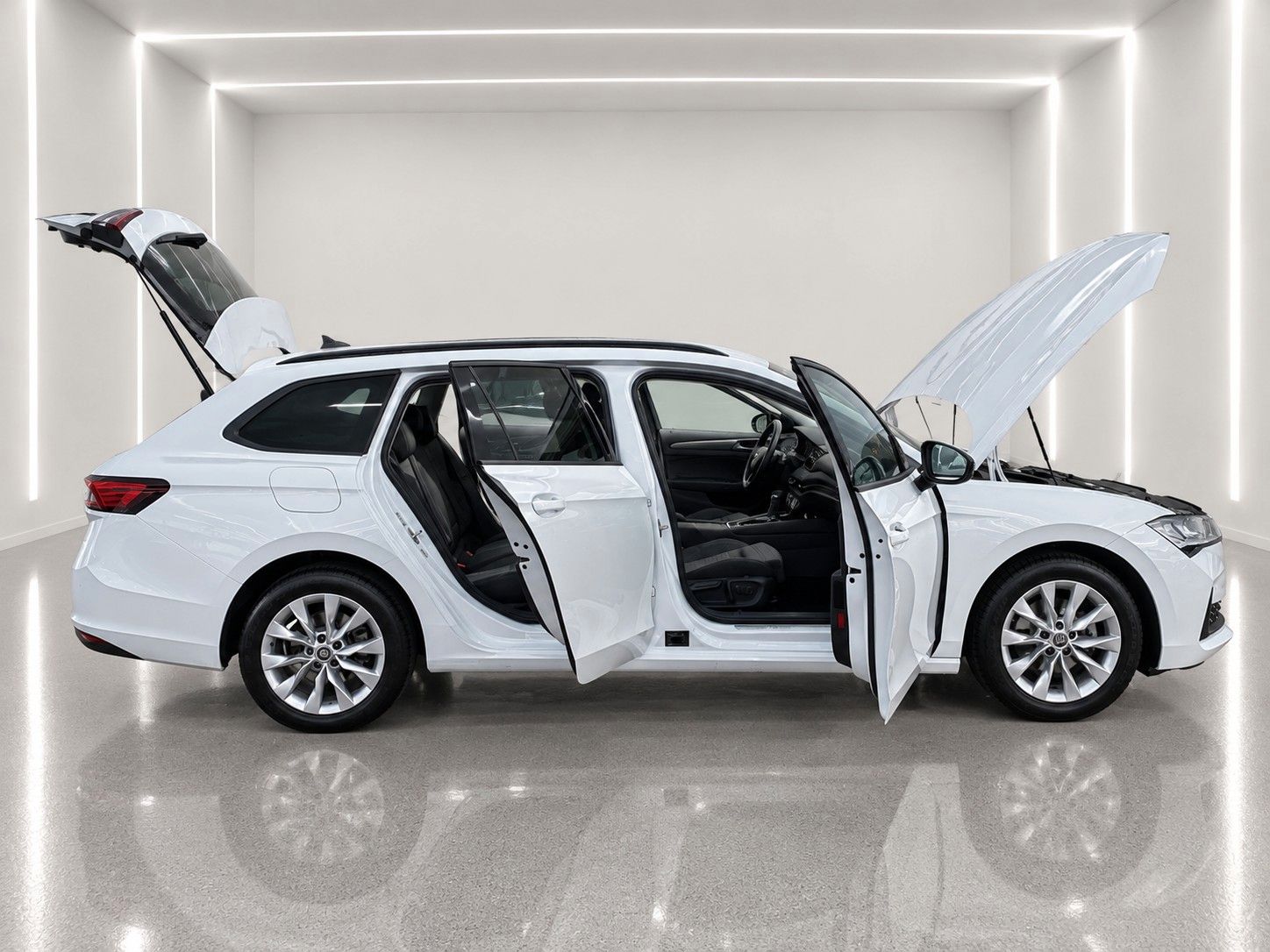 Fahrzeugabbildung SKODA Superb Combi 2.0 TDI Selection *LED*Massage* - mit KI generiert/bearbeitet