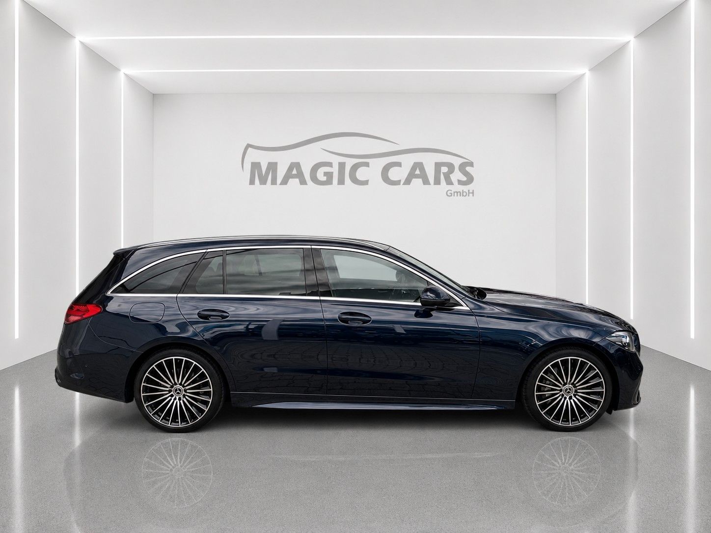 Fahrzeugabbildung Mercedes-Benz C 220 d T 9G-TRONIC AMG Line *LED*Pano*19Zoll* - mit KI generiert/bearbeitet