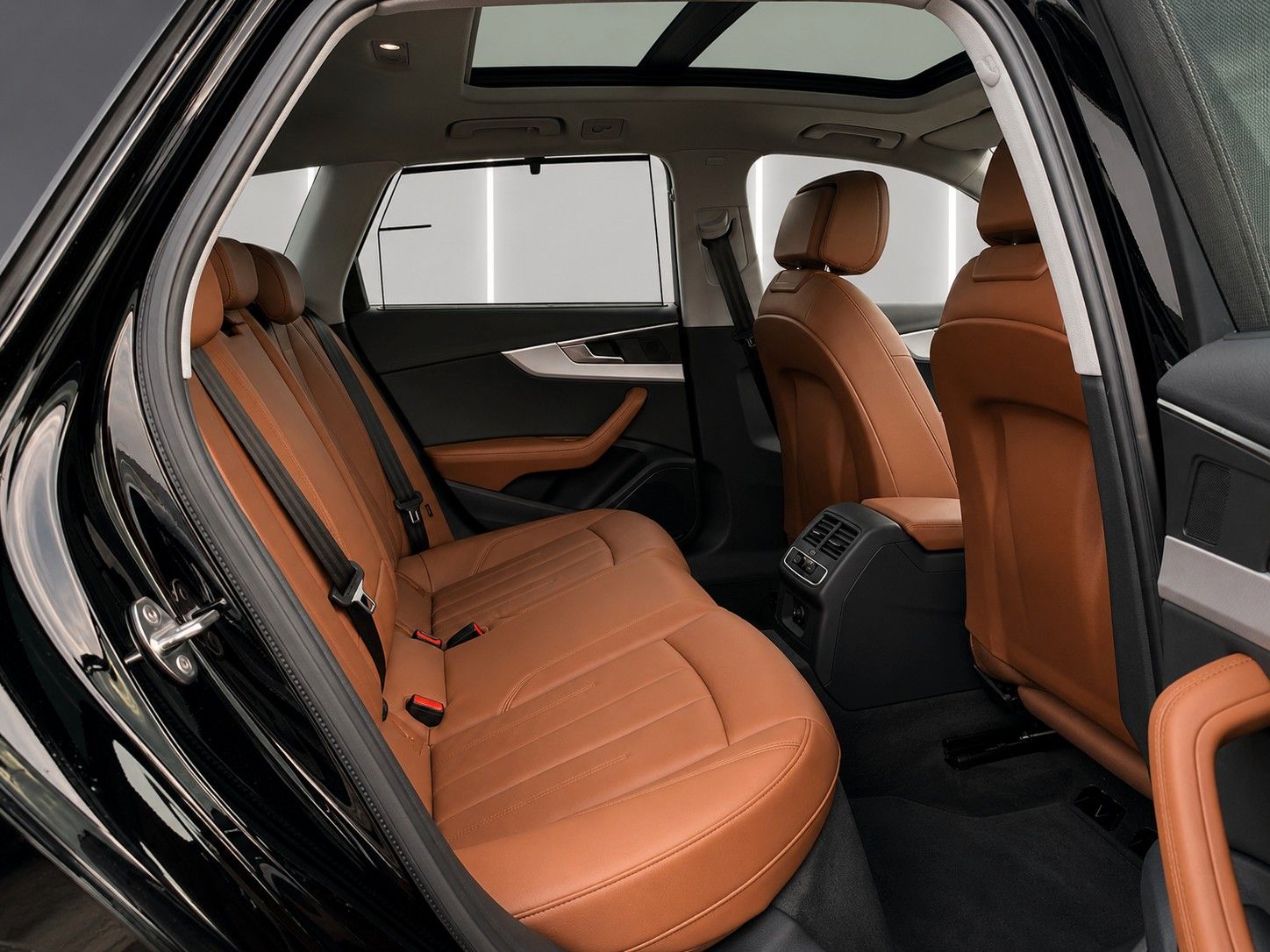 Fahrzeugabbildung Audi A4 Avant 40 TFSI advanced *Pano*Matrix*Virtual* - mit KI generiert/bearbeitet