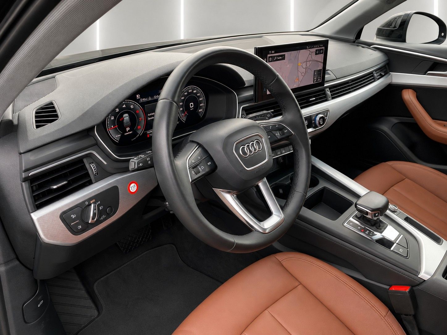 Fahrzeugabbildung Audi A4 Avant 40 TFSI advanced *Pano*Matrix*Virtual* - mit KI generiert/bearbeitet