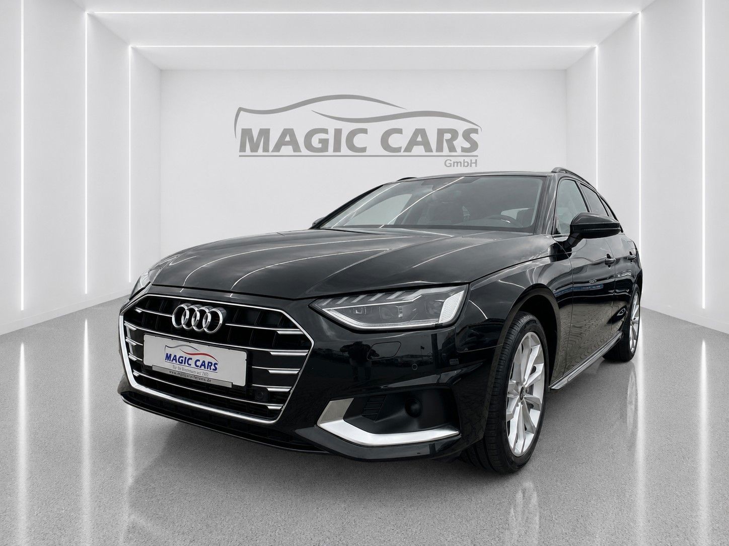 Fahrzeugabbildung Audi A4 Avant 40 TFSI advanced *Pano*Matrix*Virtual* - mit KI generiert/bearbeitet