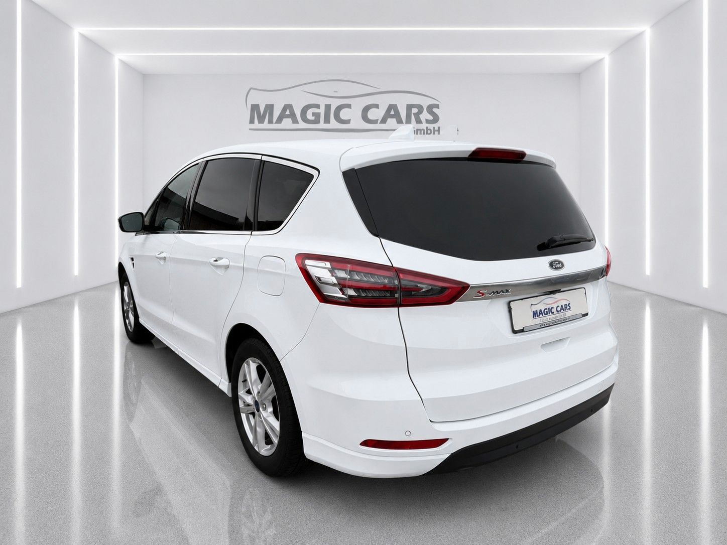 Fahrzeugabbildung Ford S-Max 2.0 EcoBlue Aut. TITANIUM *Pano*Ambiente* - mit KI generiert/bearbeitet