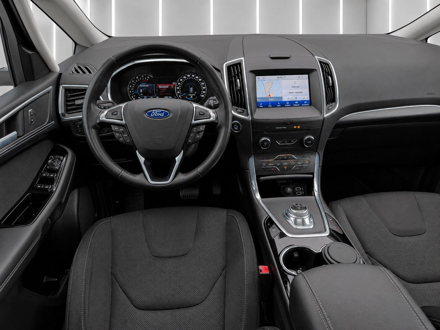 Fahrzeugabbildung Ford S-Max 2.0 EcoBlue Aut. TITANIUM *Pano*Ambiente* - mit KI generiert/bearbeitet