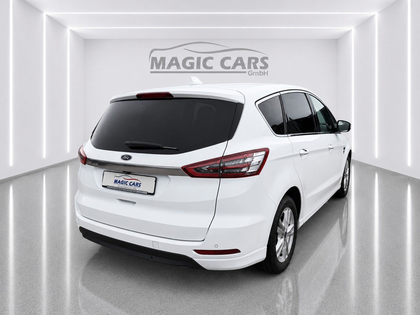 Fahrzeugabbildung Ford S-Max 2.0 EcoBlue Aut. TITANIUM *Pano*Ambiente* - mit KI generiert/bearbeitet