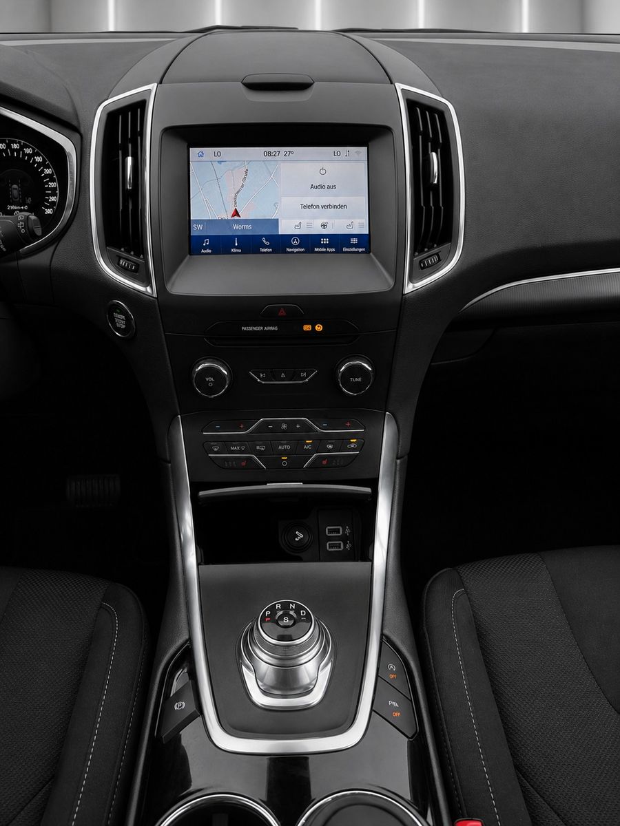 Fahrzeugabbildung Ford S-Max 2.0 EcoBlue Aut. TITANIUM *Pano*Ambiente* - mit KI generiert/bearbeitet