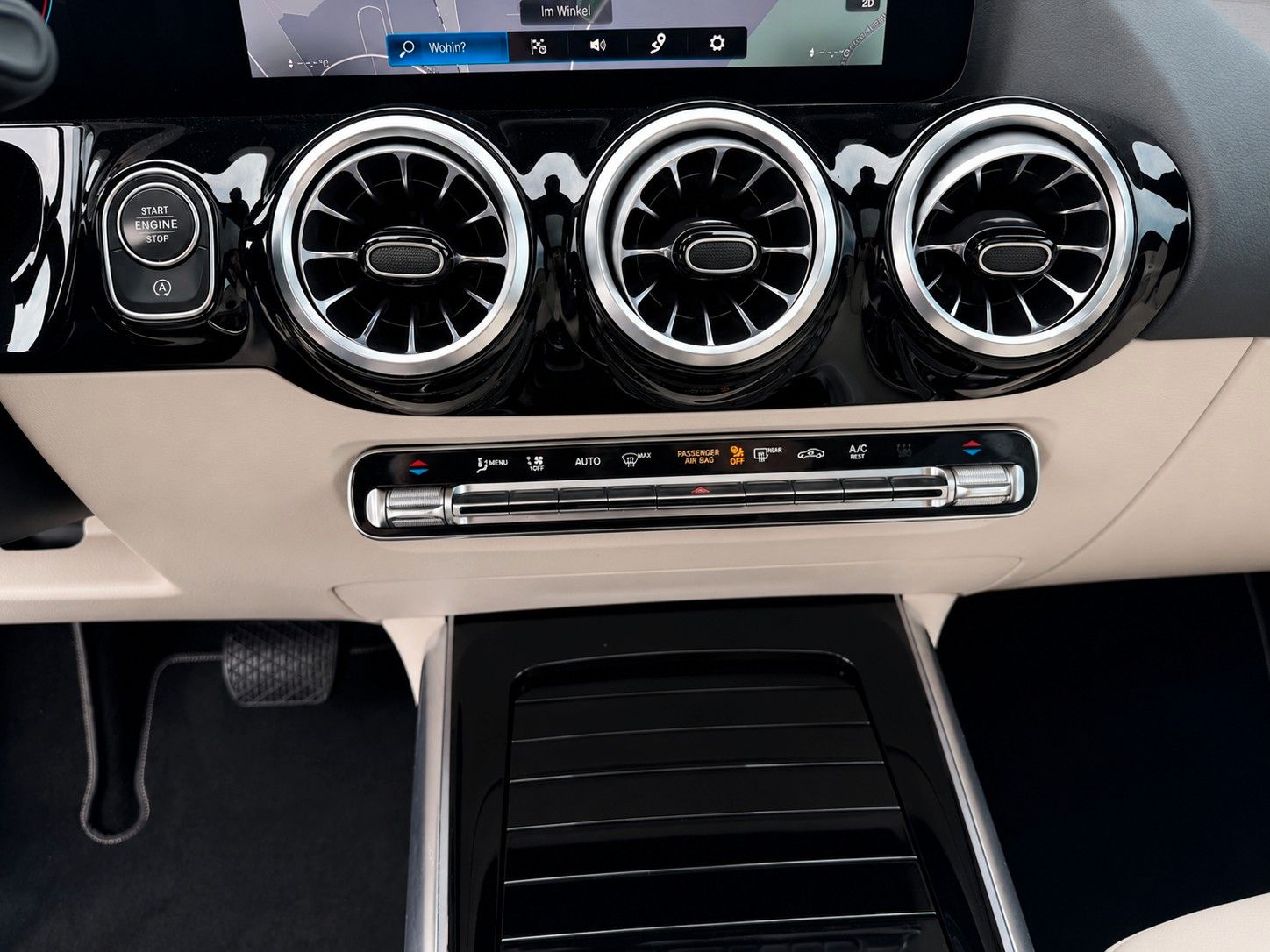 Fahrzeugabbildung Mercedes-Benz B 180 d 8G-DCT Progressive *Leder*Pano*AHK*Sth.* - mit KI generiert/bearbeitet
