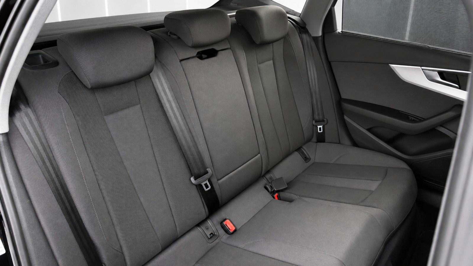 Fahrzeugabbildung Audi A4 Avant 40 TDI S line *Pano*LED*AHK*18Zoll* - mit KI generiert/bearbeitet