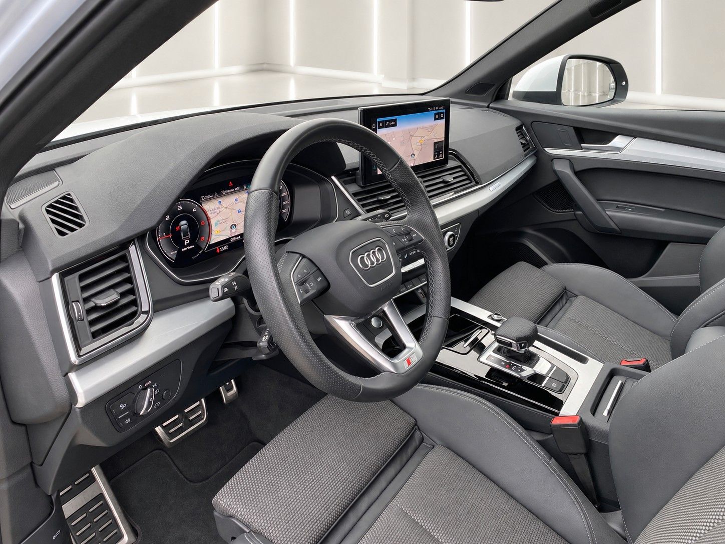 Fahrzeugabbildung Audi Q5 50 TDI quattro S line*Luftfederung*Matrix*AHK - mit KI generiert/bearbeitet