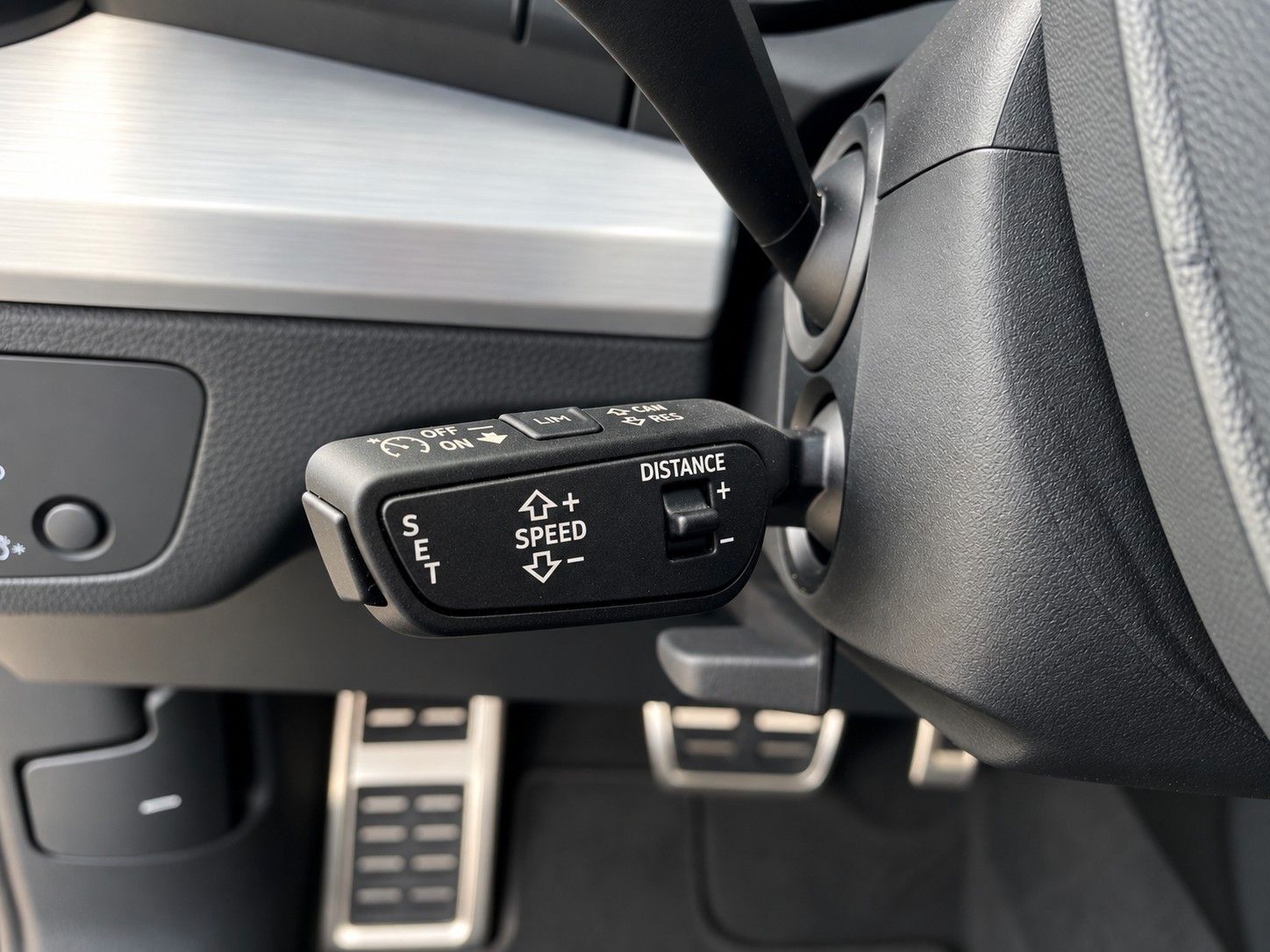 Fahrzeugabbildung Audi Q5 50 TDI quattro S line*Luftfederung*Matrix*AHK - mit KI generiert/bearbeitet
