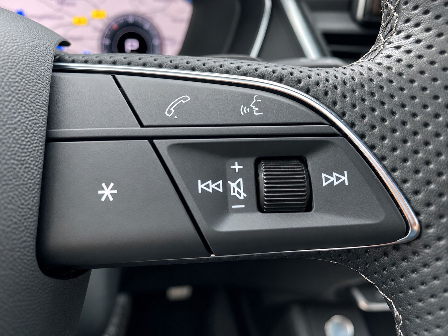 Fahrzeugabbildung Audi Q5 50 TDI quattro S line*Luftfederung*Matrix*AHK - mit KI generiert/bearbeitet