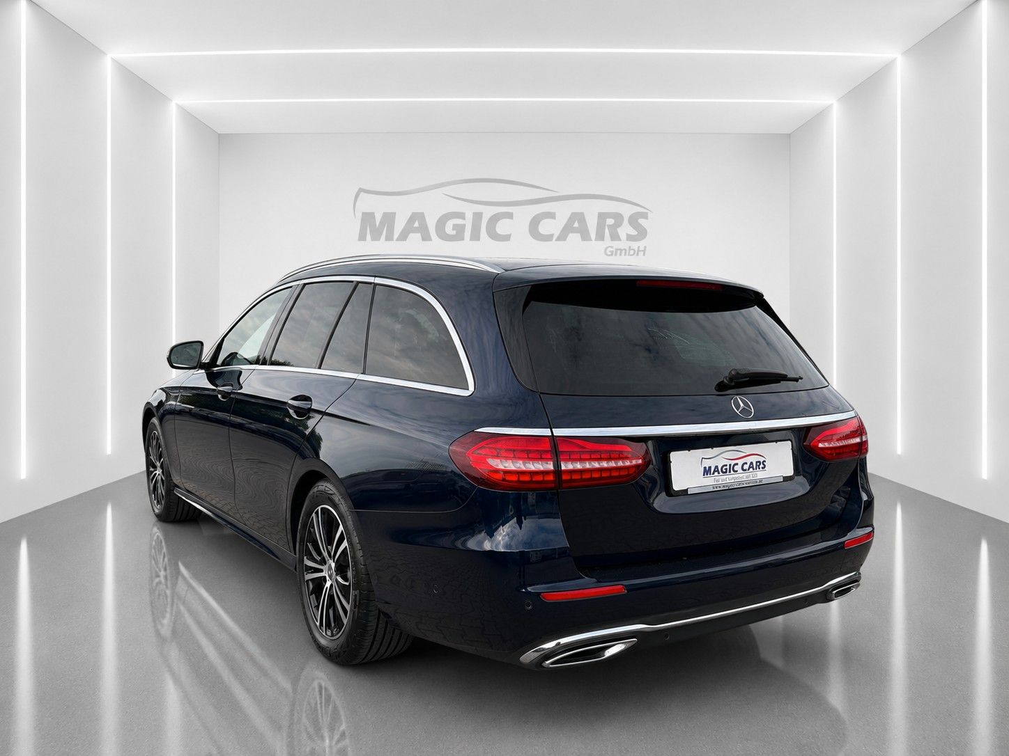 Fahrzeugabbildung Mercedes-Benz E 220 d T 9G-TRONIC *LED*SCHIEBEDACH*WIDE* - mit KI generiert/bearbeitet
