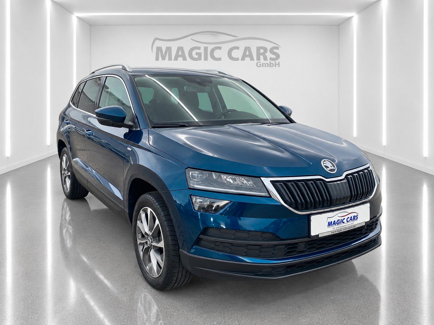 Fahrzeugabbildung SKODA Karoq 1.5 TSI ACT DSG Clever *Kamera*LED*AHK* - mit KI generiert/bearbeitet