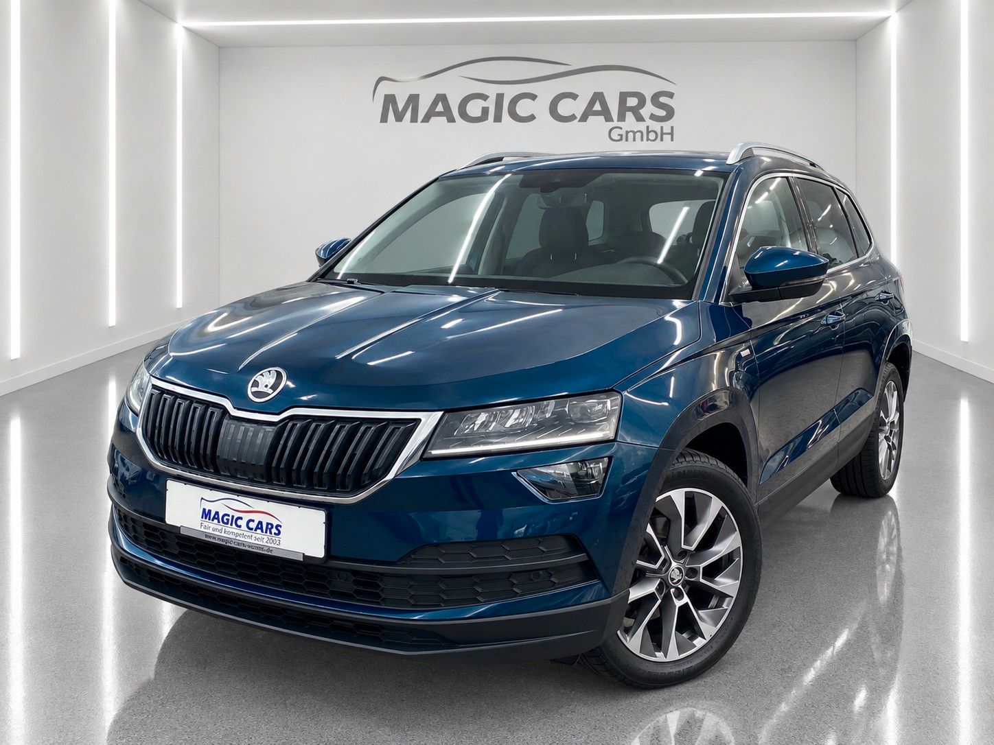 Fahrzeugabbildung SKODA Karoq 1.5 TSI ACT DSG Clever *Kamera*LED*AHK* - mit KI generiert/bearbeitet