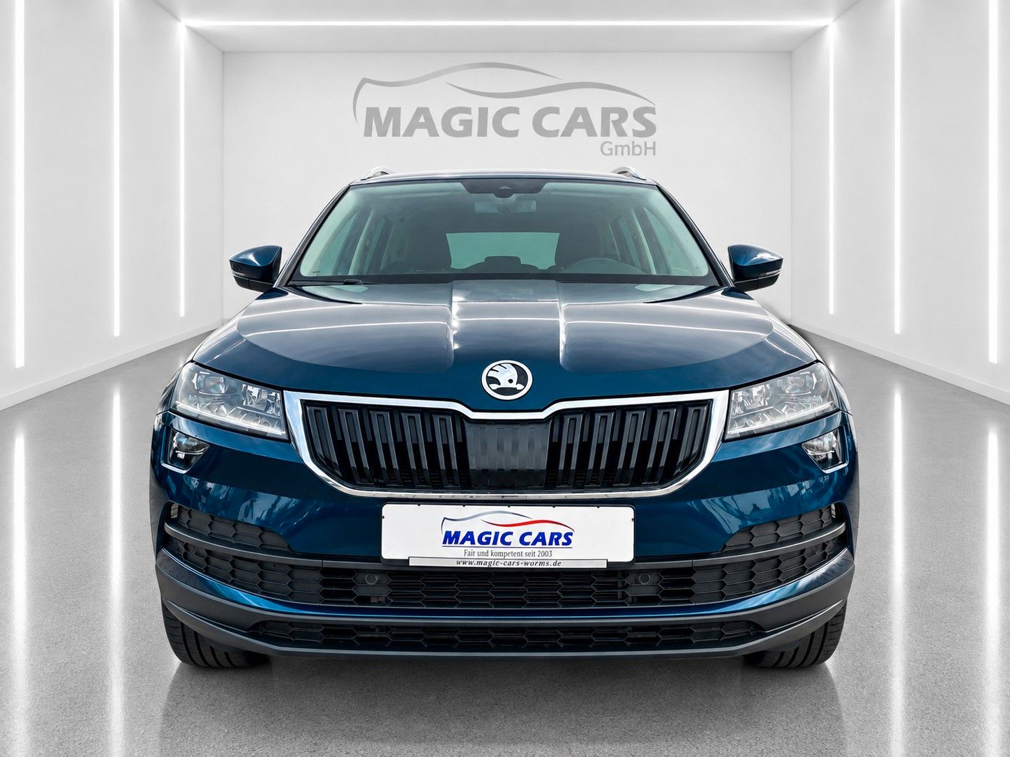 Fahrzeugabbildung SKODA Karoq 1.5 TSI ACT DSG Clever *Kamera*LED*AHK* - mit KI generiert/bearbeitet
