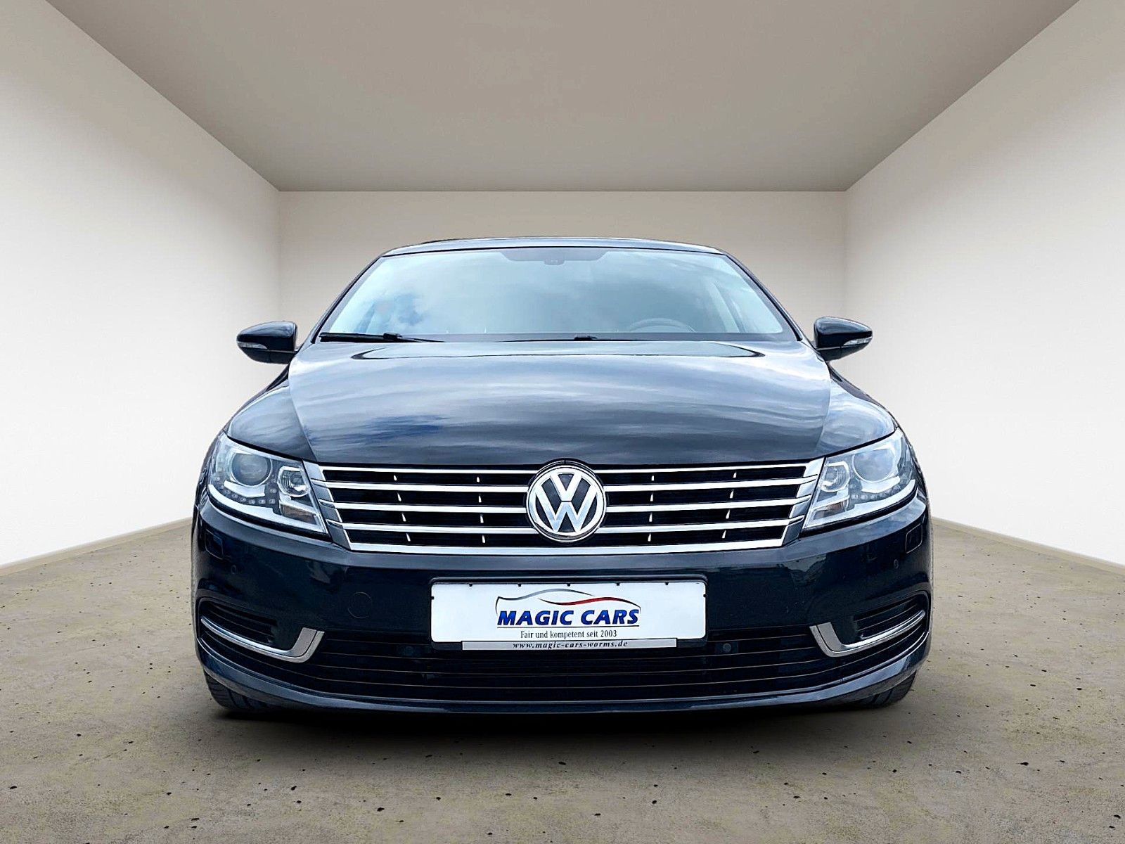 Fahrzeugabbildung Volkswagen Passat CC 2.0 TDI DSG *Xenon*Navigation*Kamera* - mit KI generiert/bearbeitet