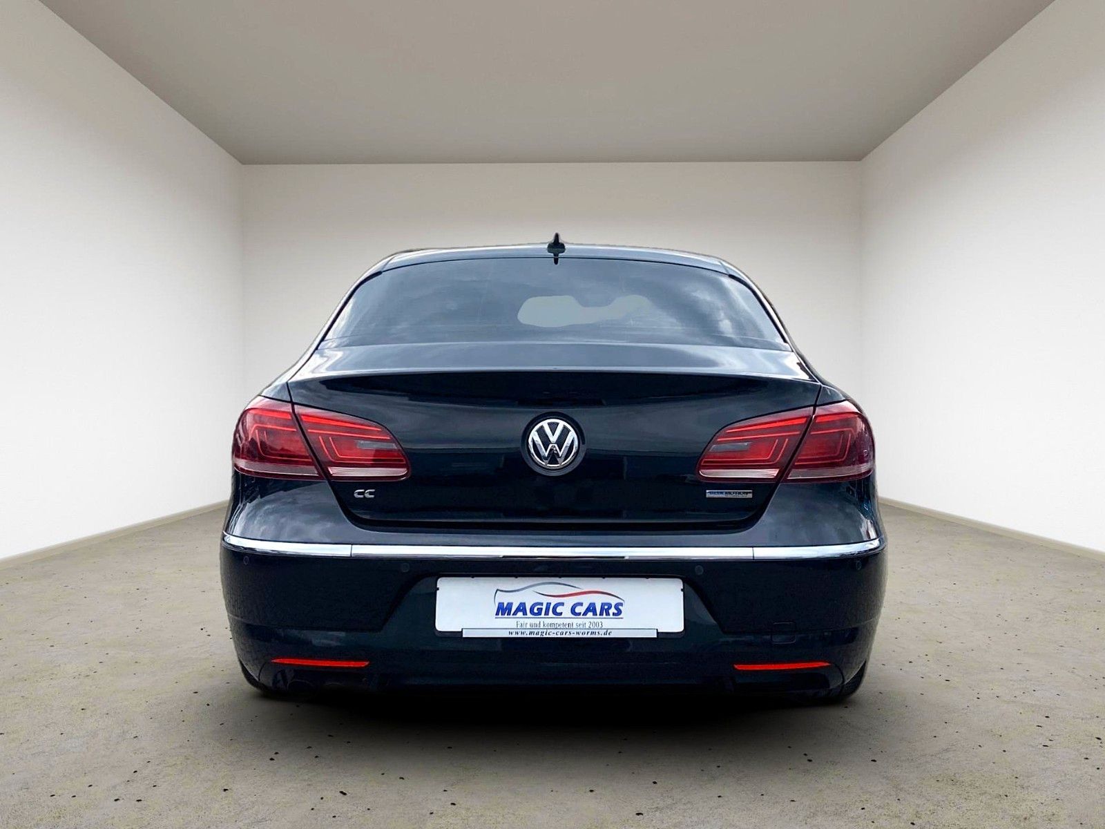 Fahrzeugabbildung Volkswagen Passat CC 2.0 TDI DSG *Xenon*Navigation*Kamera* - mit KI generiert/bearbeitet