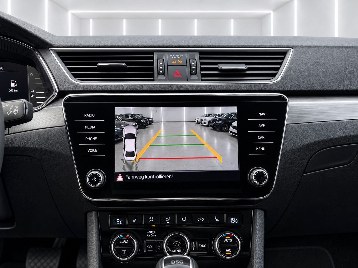 Fahrzeugabbildung SKODA Superb 2.0 TSI 4x4 Style *Matrix*Pano*Memory*SHZ - mit KI generiert/bearbeitet
