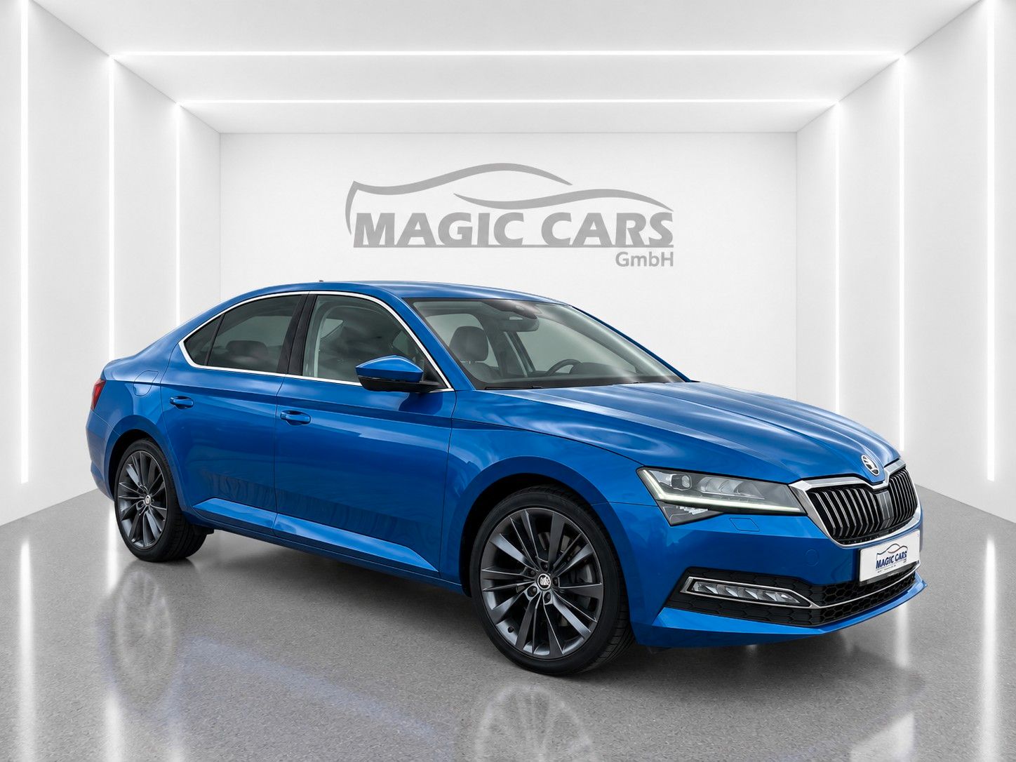 Fahrzeugabbildung SKODA Superb 2.0 TSI 4x4 Style *Matrix*Pano*Memory*SHZ - mit KI generiert/bearbeitet