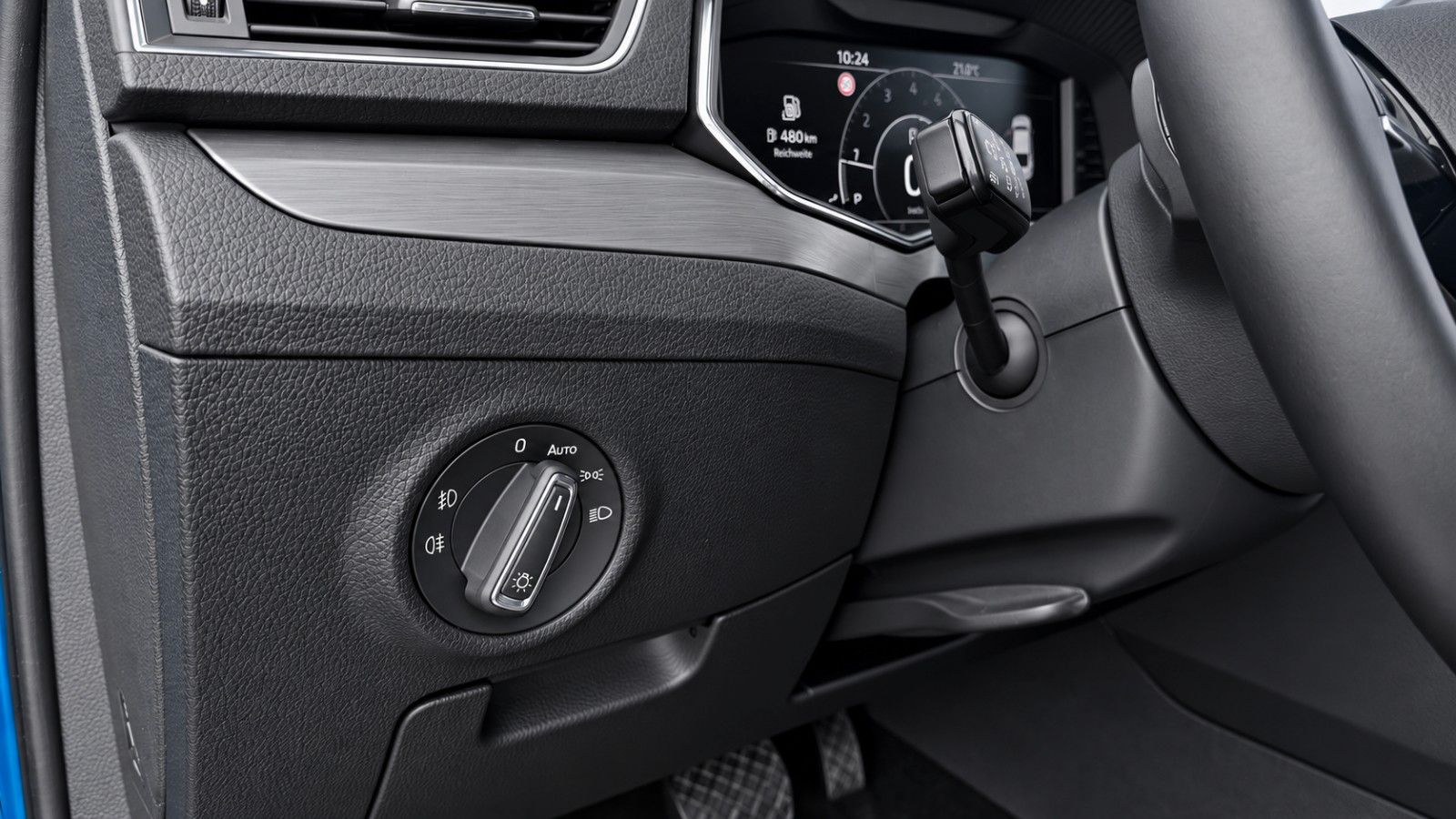 Fahrzeugabbildung SKODA Superb 2.0 TSI 4x4 Style *Matrix*Pano*Memory*SHZ - mit KI generiert/bearbeitet