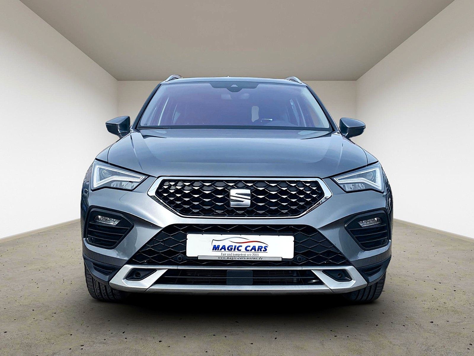 Fahrzeugabbildung SEAT Ateca 2.0 TDI DSG Xperience *LED*Pano*Beats*AHK* - mit KI generiert/bearbeitet