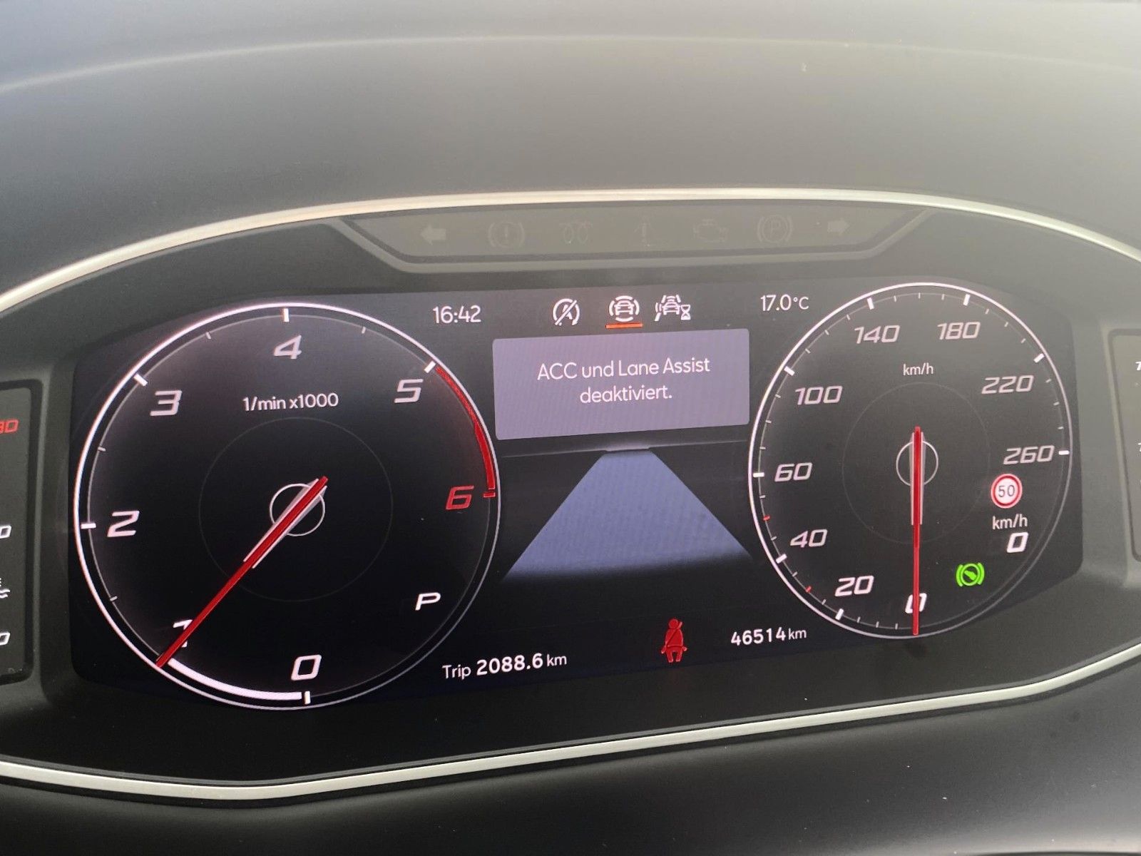 Fahrzeugabbildung SEAT Ateca 2.0 TDI DSG Xperience *LED*Pano*Beats*AHK* - mit KI generiert/bearbeitet