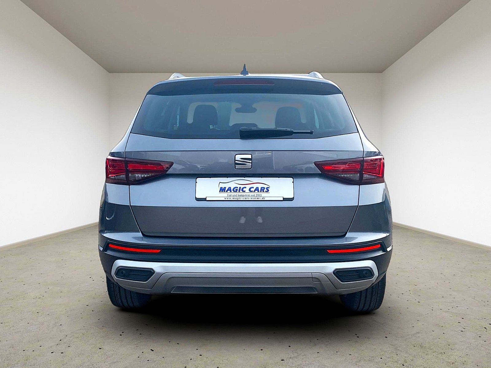 Fahrzeugabbildung SEAT Ateca 2.0 TDI DSG Xperience *LED*Pano*Beats*AHK* - mit KI generiert/bearbeitet