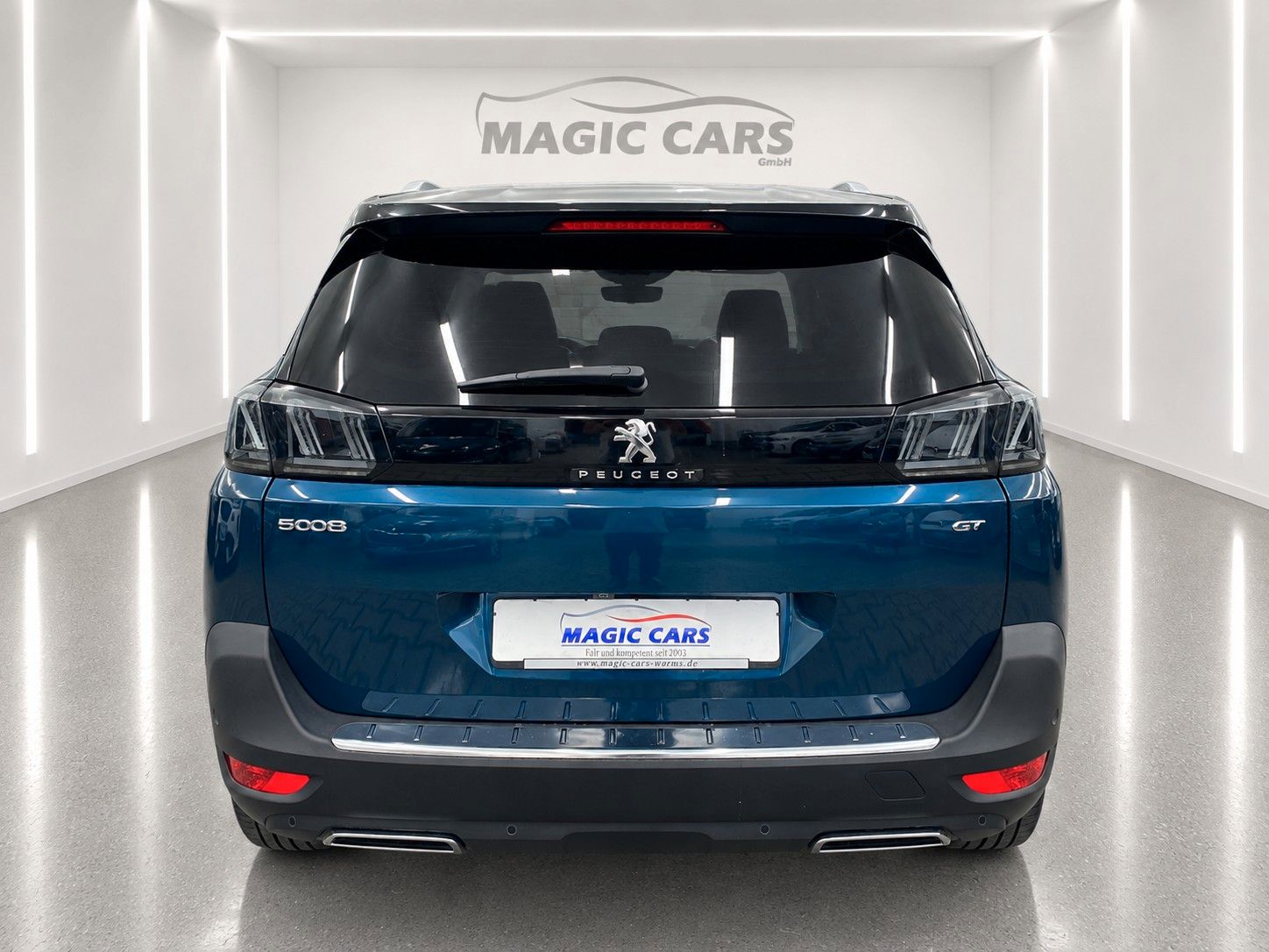 Fahrzeugabbildung Peugeot 5008 GT*Autom.*7 Sitzer*Standheizung*LED*Focal* - mit KI generiert/bearbeitet