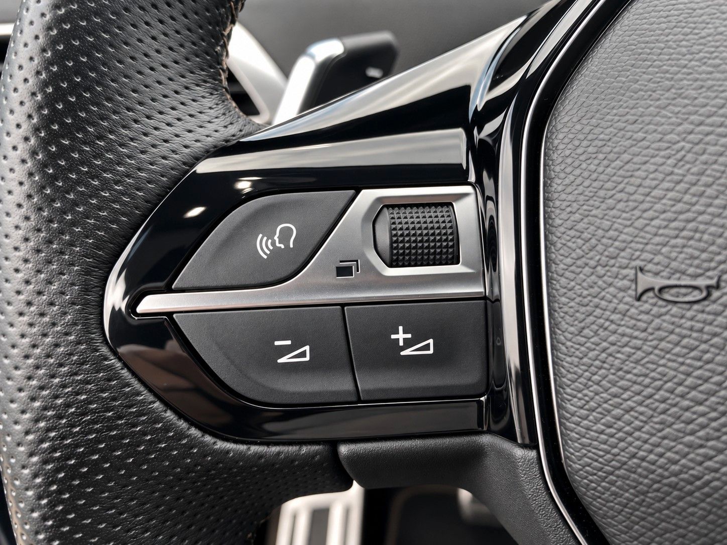 Fahrzeugabbildung Peugeot 5008 GT*Autom.*7 Sitzer*Standheizung*LED*Focal* - mit KI generiert/bearbeitet