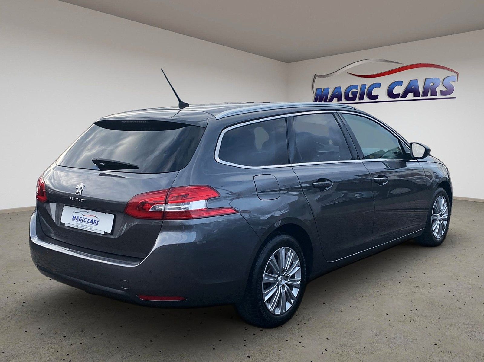 Fahrzeugabbildung Peugeot 308 SW BlueHDi 130 Allure *Kamera*Teilleder*AHK* - mit KI generiert/bearbeitet